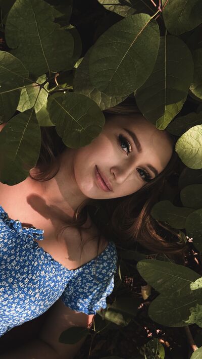AdelinaLuuna 21
