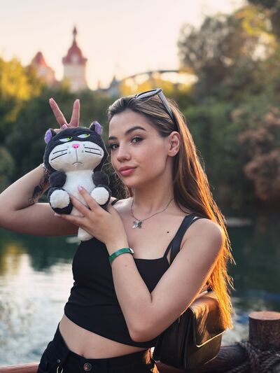 AliceDeleon 74