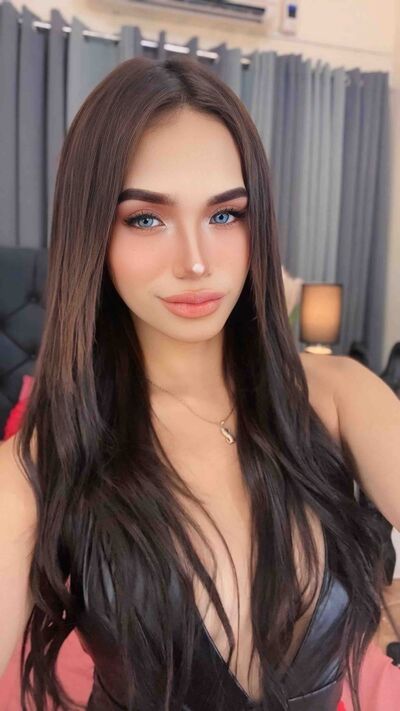AthenaFamurri 24