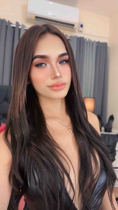 AthenaFamurri 19