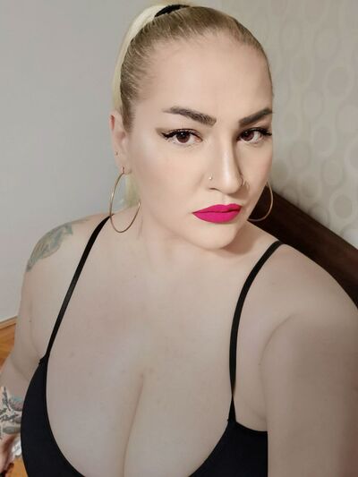 BettyNyassh 4
