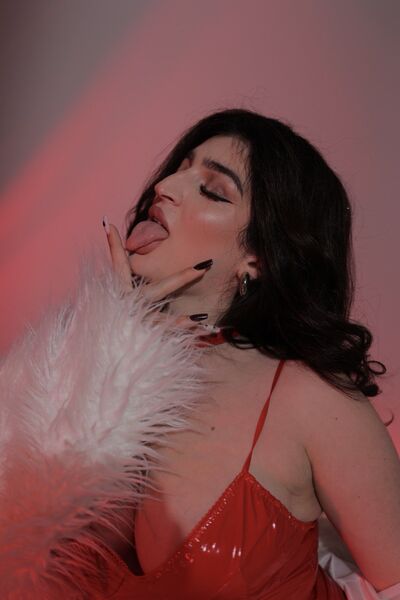 KamillaRey 84