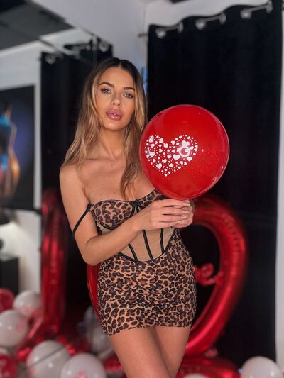 ValerieNicolle 4