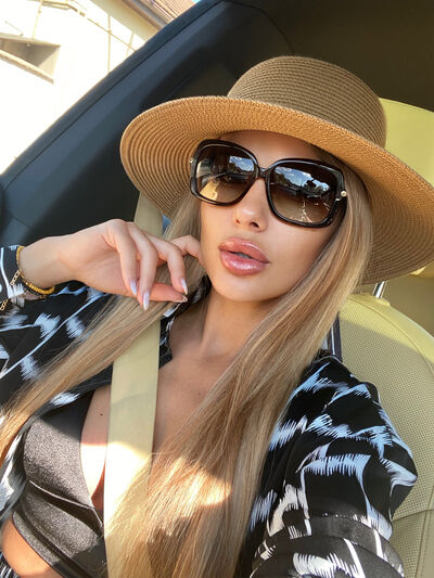 ValerieNicolle 60