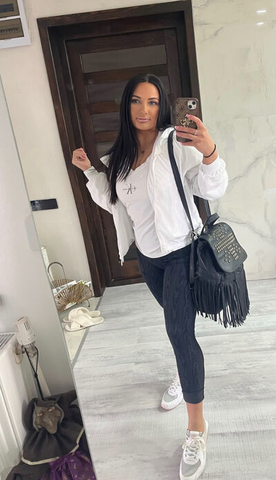 VictoriaJunes 77