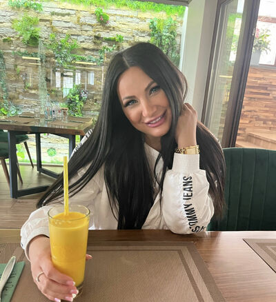VictoriaJunes 86