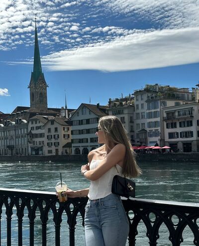VictoriaWolfred 48