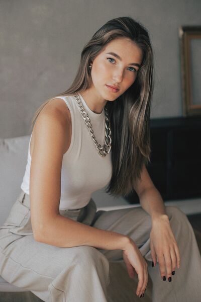 VictoriaWolfred 46