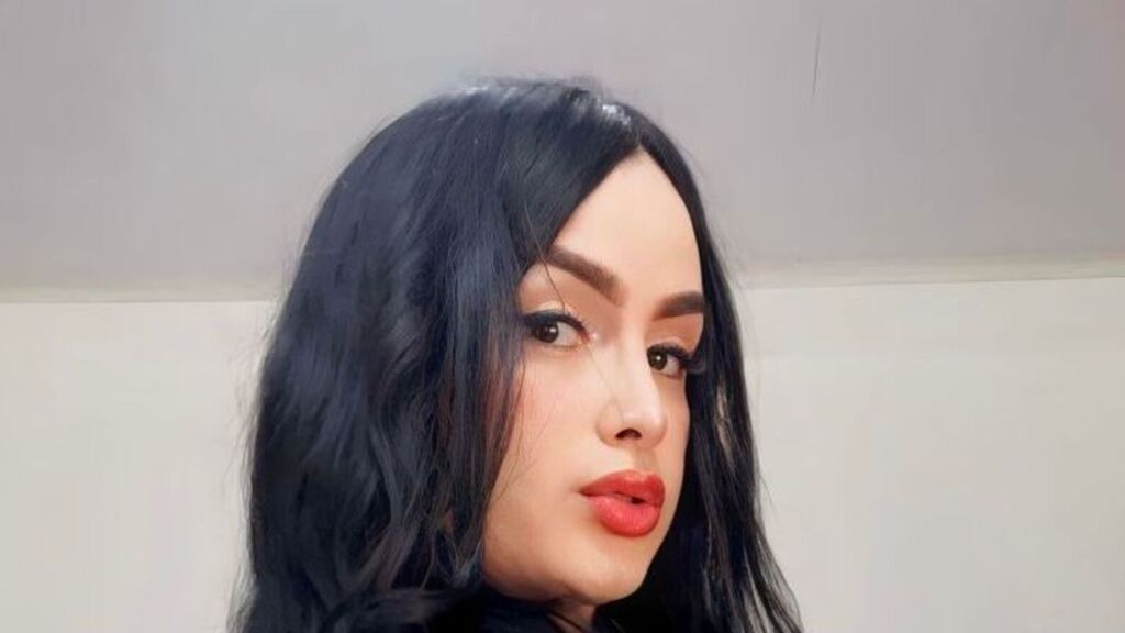 KiaraTwson
